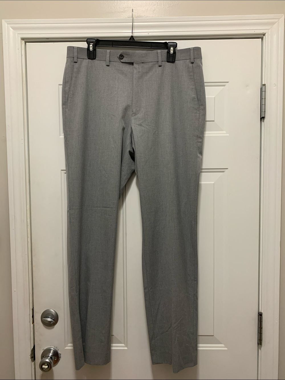 3/$15 Chaps Men's Light Gray Dress Pants - Slim Tailored Look Size 36/32
